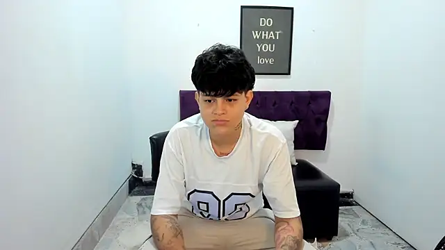 TomBoy Natali online show from May 2026 05:54:02 PM