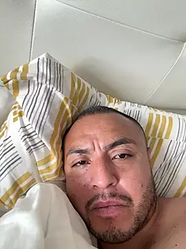 alexandeerr1986 online show from June 2026 09:45:02 AM
