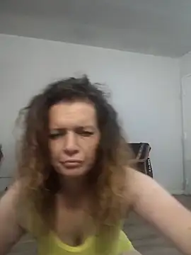 VelvetRae online show from April 2026 04:57:02 PM