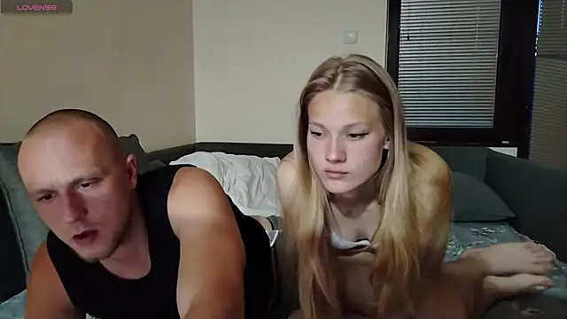 lion and kittyy online show from June 2026 06:47:01 PM