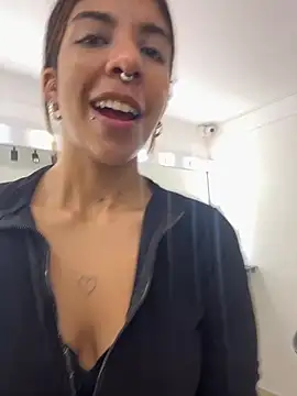 VioletaHills  online show from March 2026 12:43:02 PM