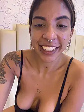 VioletaHills  online show from April 2026 02:55:02 PM