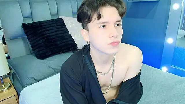 hollannd  online show from April 2026 01:00:02 PM