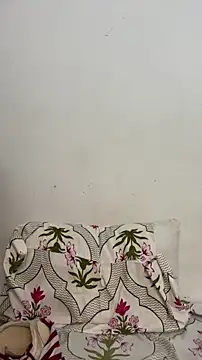 MidnightLoversX online show from April 2026 03:15:01 PM