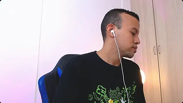 Snapshot of Damian_Wish chatting on March 2026 07:42:01 PM Damian Wish online show from March 2026 07:42:01 PM