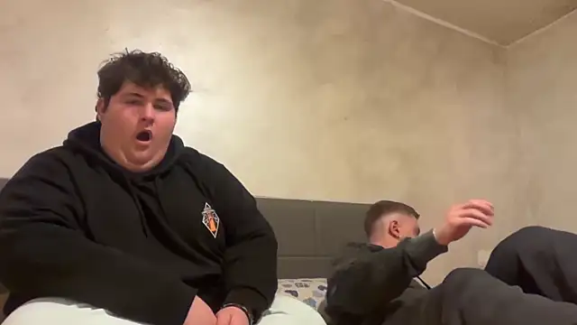 coppiachaserchubby online show from March 2026 01:38:02 PM