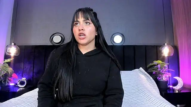 Snapshot of alejandra__garcia chatting on March 2026 03:31:01 AM alejandra garcia online show from March 2026 03:31:01 AM