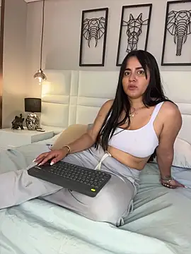 Snapshot of alejandra__garcia chatting on March 2026 02:33:02 AM alejandra garcia online show from March 2026 02:33:02 AM