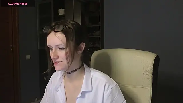 Snapshot of Tender_Swan chatting on March 2026 10:05:02 PM Tender Swan online show from March 2026 10:05:02 PM