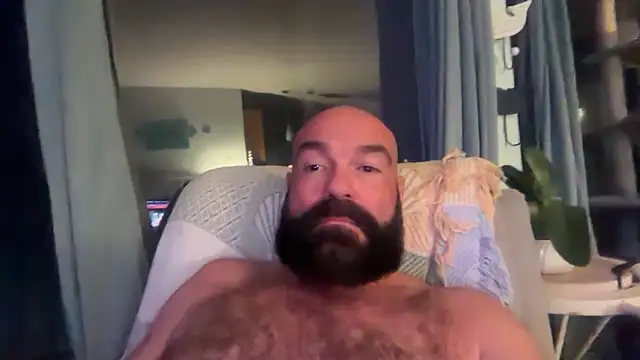 Snapshot of UotterKnow6 chatting on February 2026 09:43:02 AM UotterKnow6 online show from February 2026 09:43:02 AM