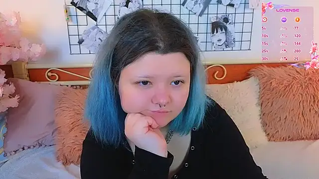 Snapshot of Lunaar_ chatting on May 2026 05:49:01 AM Lunaar online show from May 2026 05:49:01 AM