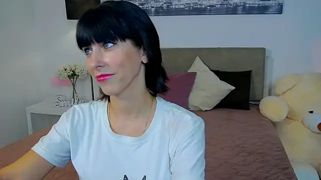 HeidieRaven online show from April 2026 12:32:01 PM