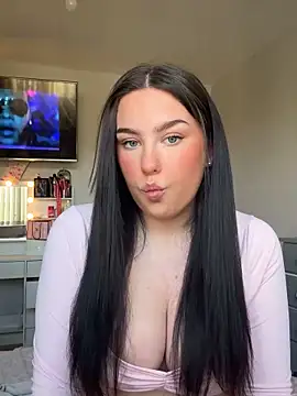 prettydolly127 online show from April 2026 03:09:01 PM