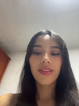 Mia-villalobos online show from May 2026 11:59:01 AM
