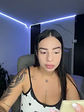 Snapshot of Lisabrown_23 chatting on April 2026 11:39:02 PM Lisabrown 23 online show from April 2026 11:39:02 PM