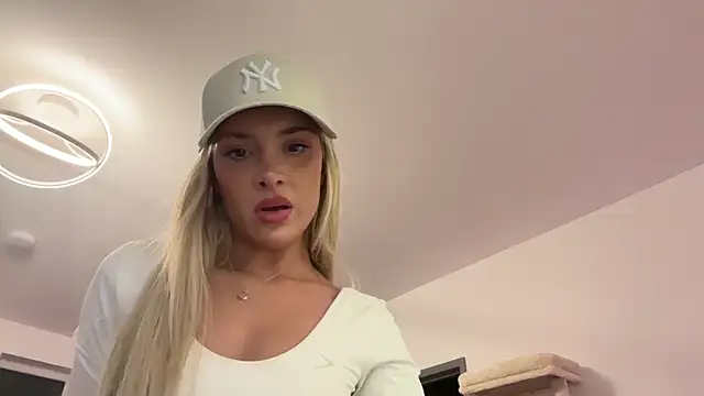 Naughtyblondex online show from June 2026 11:28:01 PM