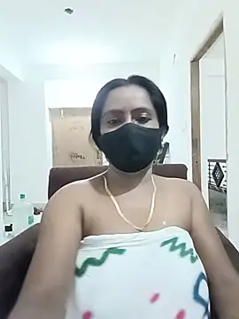 misti-boudii online show from June 2026 04:23:01 PM