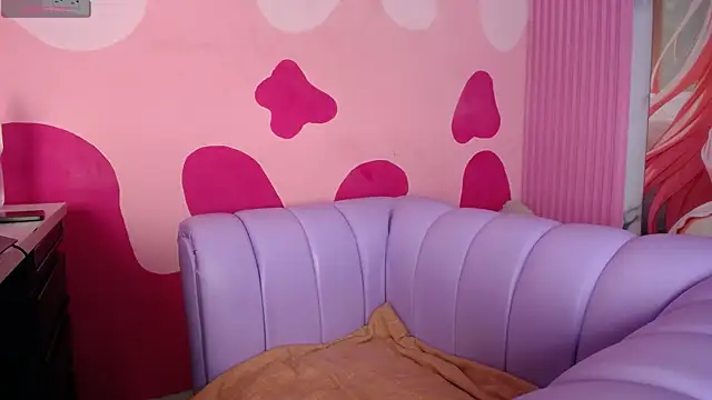 Siena Bouer online show from April 2026 01:03:01 AM