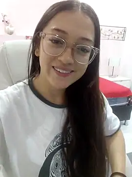 EvaMark  online show from April 2026 11:19:01 AM