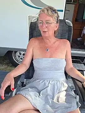 lescoquinsdu40 online show from July 2026 09:01:02 AM
