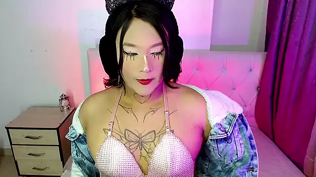 isadoraqueeen online show from April 2026 07:58:02 PM