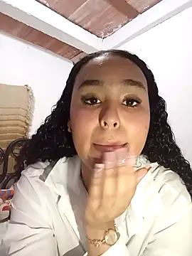 Snapshot of kiaria_Glow chatting on March 2026 10:37:02 PM kiaria Glow online show from March 2026 10:37:02 PM