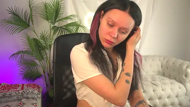 kittenlolla online show from April 2026 05:38:01 AM