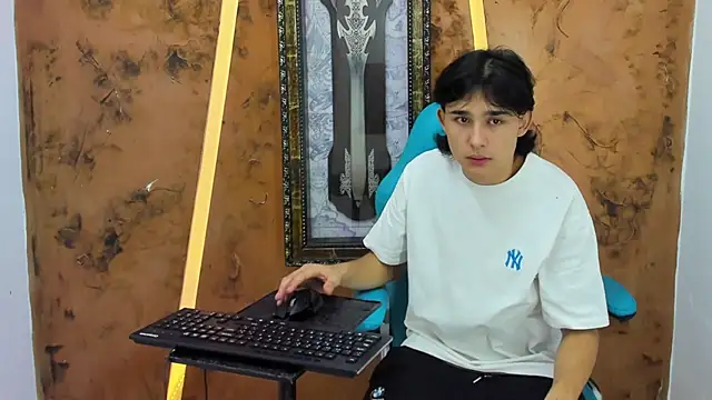 monky 0002 online show from July 2026 04:26:02 AM
