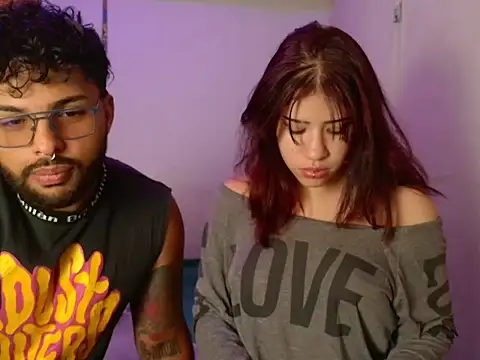 Snapshot of LYNN_N_SAMUEL chatting on April 2026 06:51:01 AM LYNN N SAMUEL online show from April 2026 06:51:01 AM