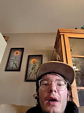 KinkyKittyBoy online show from April 2026 10:10:02 PM