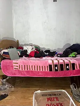 DeluxeTrapito online show from March 2026 12:57:01 AM