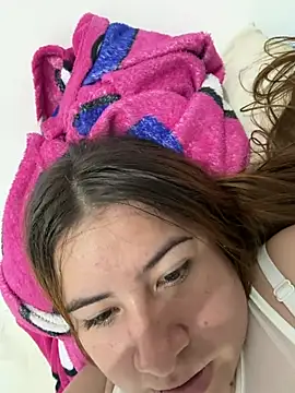 Zoe Luxxe  online show from June 2026 09:39:02 PM