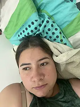 Zoe Luxxe  online show from June 2026 08:24:01 PM