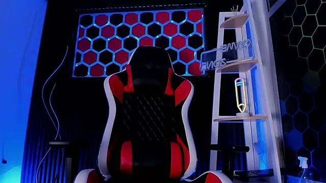 Max Hader  online show from March 2026 03:23:02 AM