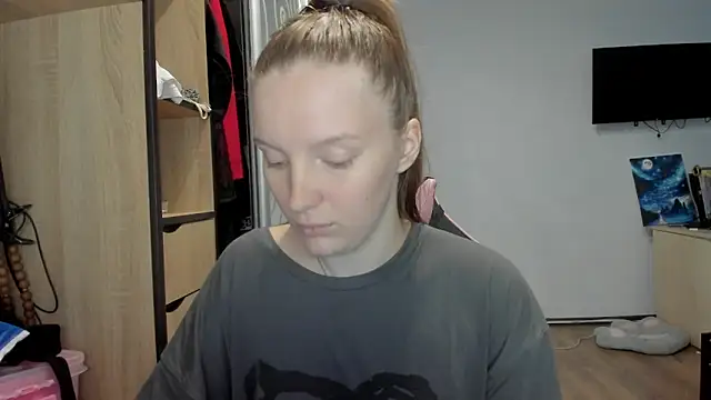 Mary Blu online show from October 2025 12:11:01 PM