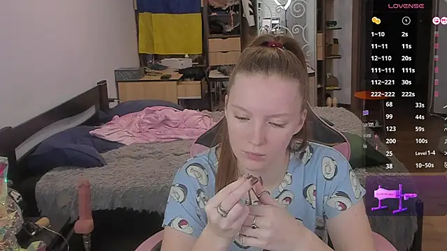 Mary Blu online show from November 2025 08:58:02 AM