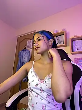 Franchezcaa  online show from June 2026 05:49:02 PM
