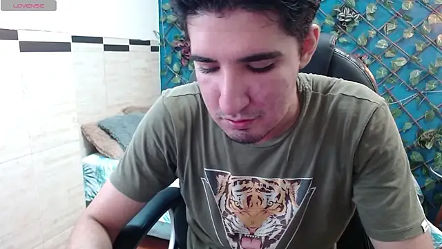 Roccoallegeri online show from April 2026 12:21:01 PM