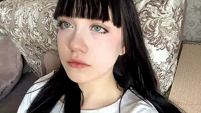 LoidaTrytten online show from March 2026 01:18:01 PM