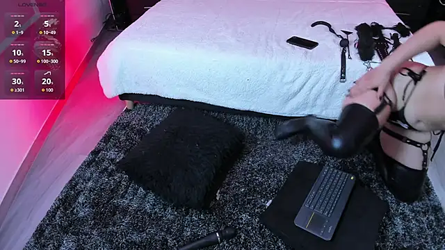 Eirynraven online show from March 2026 11:49:02 AM