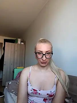 Snapshot of malinalli_a chatting on March 2026 01:39:01 PM malinalli a online show from March 2026 01:39:01 PM