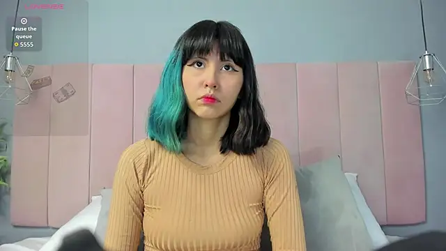 KleoLennox online show from April 2026 02:09:01 PM