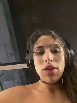 sweetwanda online show from April 2026 04:24:01 PM