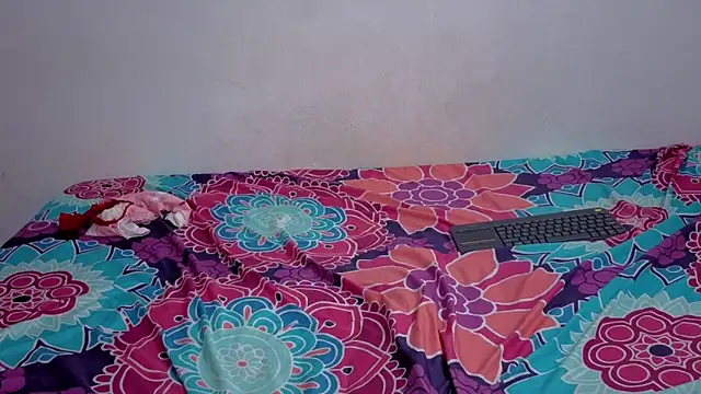 Snapshot of Scarlett_Cherry_ chatting on June 2026 12:32:02 AM Scarlett Cherry online show from June 2026 12:32:02 AM