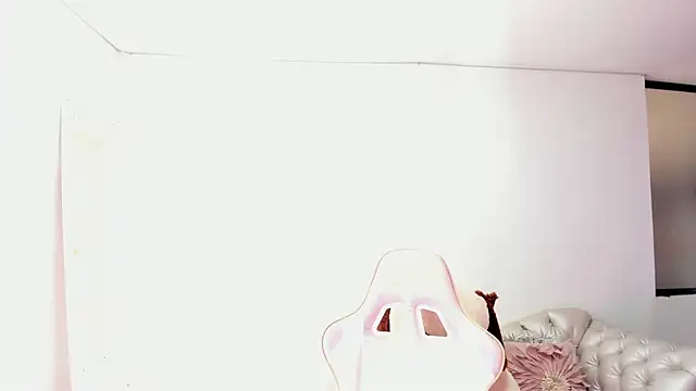 KoralCruz  online show from March 2026 03:30:01 PM