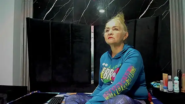 queenstarhy online show from March 2026 02:28:01 AM