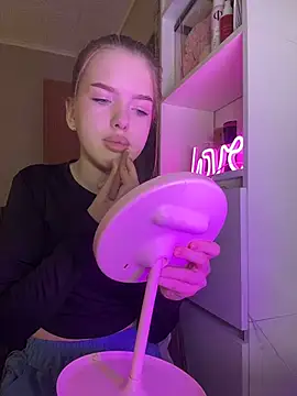 KayShaw online show from March 2026 02:52:02 AM