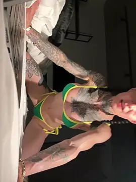 SkinnyLilly online show from June 2026 07:47:01 PM