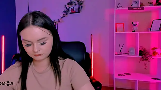 miss courtney  online show from May 2026 08:42:01 AM