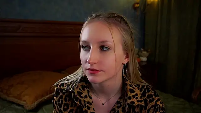 CatarinaGulla online show from March 2026 12:55:02 PM